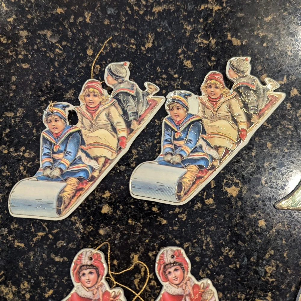 Victorian Courtship die-cut Christmas ornaments - Picture 5 of 13